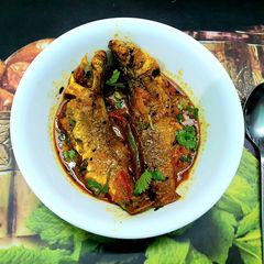 A picture of Doi Shorshe Parshe Jhal.