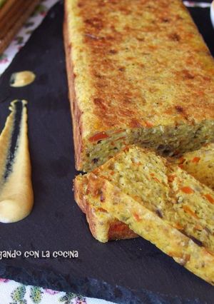 Foto principal de Pastel de quinoa y lentejas coral