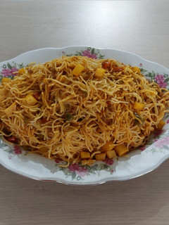 عکسی از دستور ماکارونی با سیب زمینی