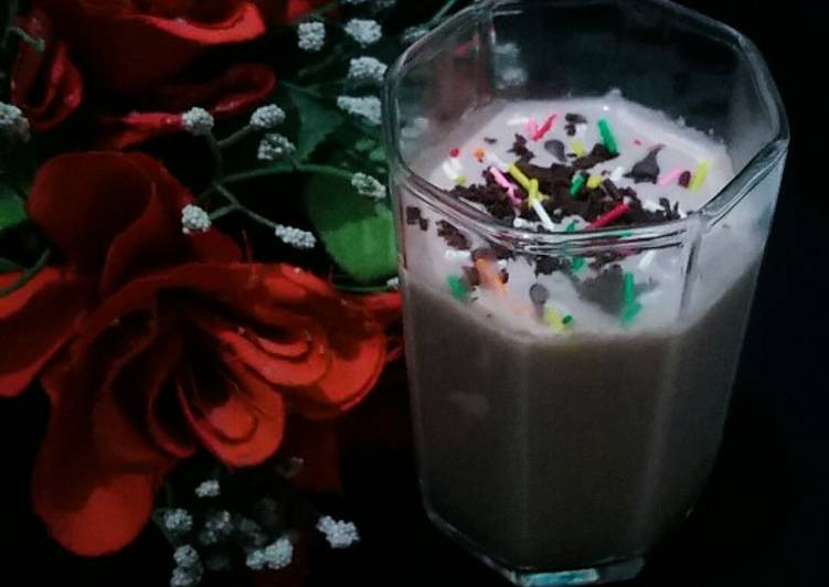 Simple Way to Make Quick Chocolate lassi