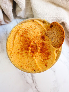Una foto de Hummus de calabaza 🎃
