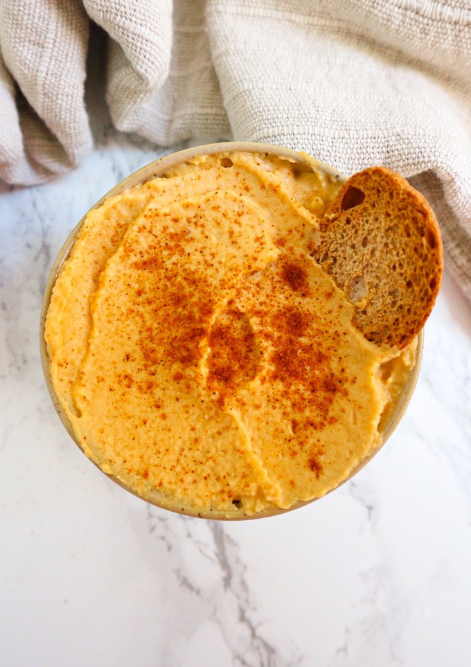 Una foto de Hummus de calabaza 🎃