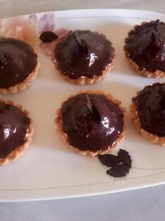 صورة لوصفة ميني تارت بذوق راقي بمزيج من القهوة والشوكولاتة