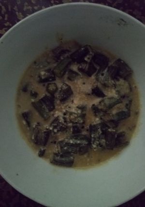 A picture of Bhindi raita.