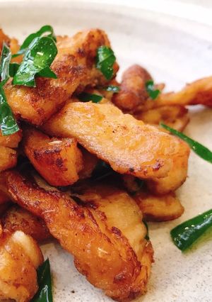 Hình của món Sườn chay rang lá chanh.