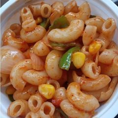 A picture of Macaroni.