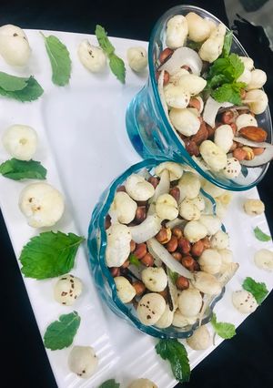 A picture of Makana and nuts mixture.