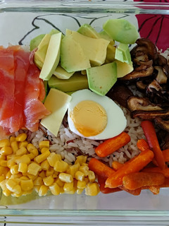 Una foto de Poke bowl para llevar