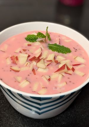 A picture of Rooh Afza custard with chia seeds.