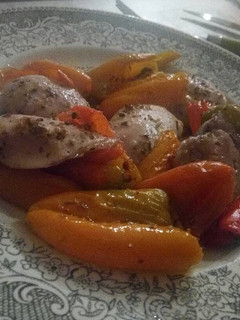 Una foto de Pechugas de codorniz con pimientos