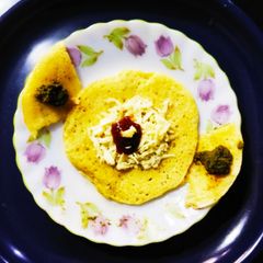 A picture of Cheese Chutney Chilla.