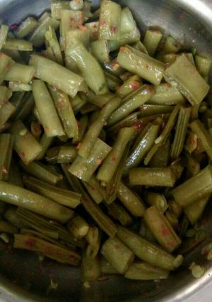 A picture of Smoked Cluster Beans.
