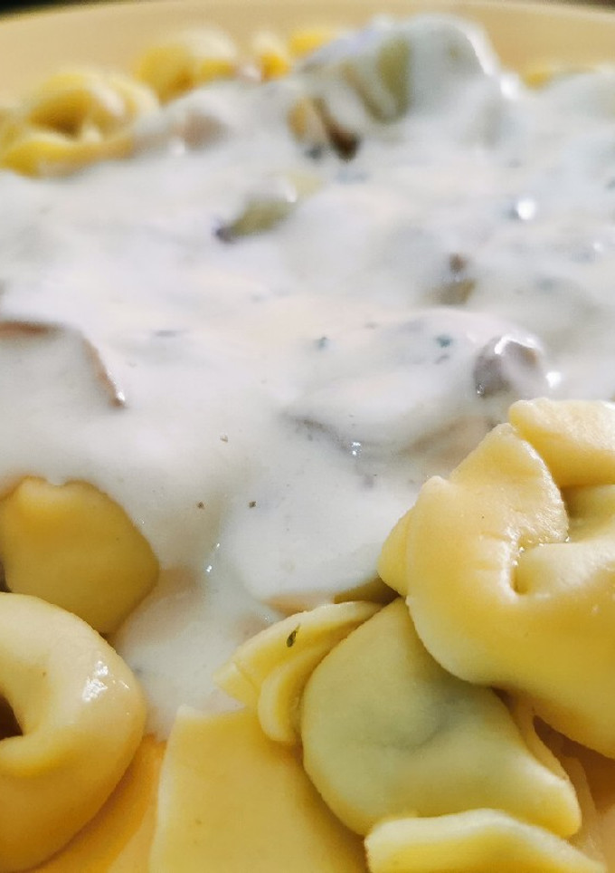 Una foto de Tortellini con nata!!!