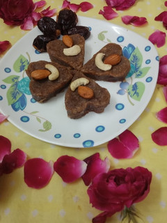 दिल खजूर(Dil khajoor recipe in hindi) रेसिपी मुख्य फोटो