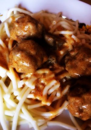 Bakonyi húsgombóc, spagettivel recept fotója