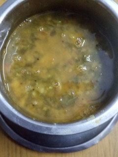 பாலக் கீரை சாம்பார் (Paalak keerai sambar recipe in tamil) செய்முறை முக்கிய புகைப்படம்