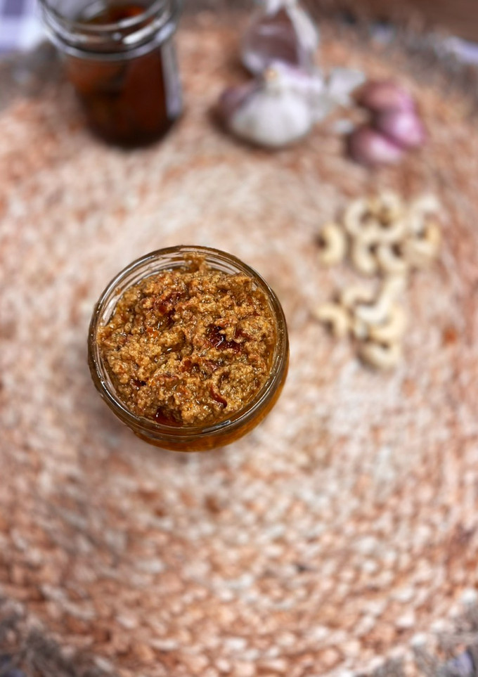 Una foto de Pesto rosso de anacardos y tomate seco