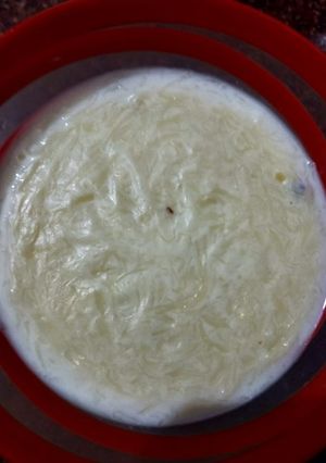 A picture of Seviyan kheer.