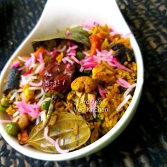 A picture of Veg biryani.