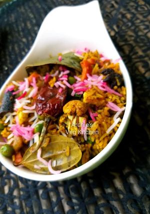 A picture of Veg biryani.