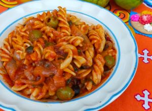 Una foto de Pasta a la Puttanesca 🍝