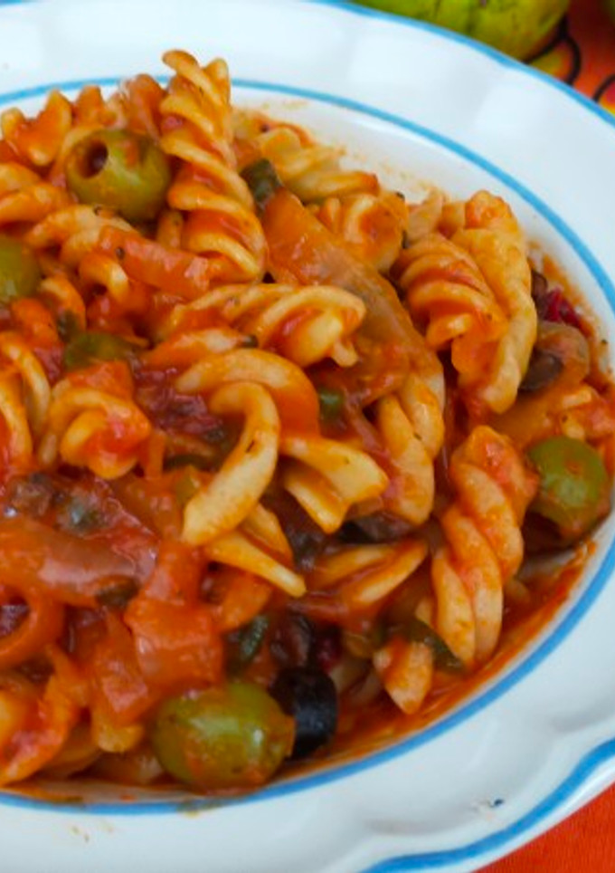 Una foto de Pasta a la Puttanesca 🍝