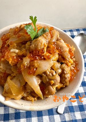 日式親子丼 おやこどん Oyakodon 的食譜成品照片