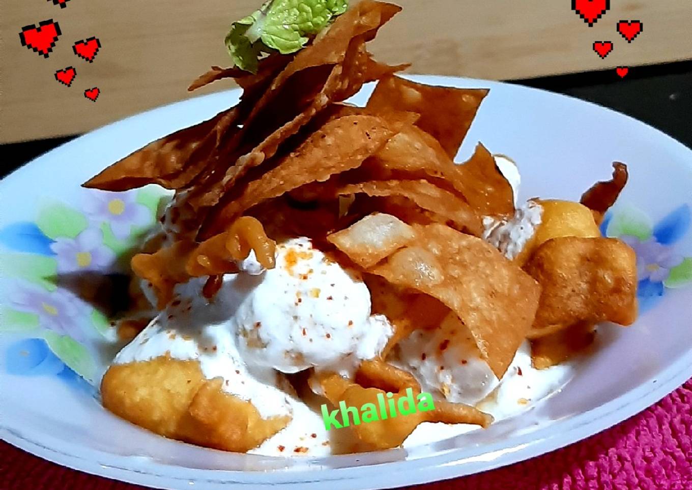 Simple dahi phulki papri chat