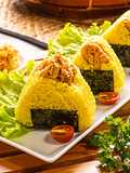 Onigiri Nasi Kuning Ayam Crispy