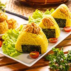 Onigiri Nasi Kuning Ayam Crispy-レシピのメイン写真