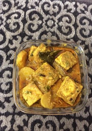 A picture of Egg curry in new way.