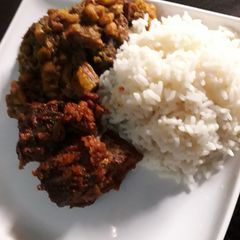 A picture of Plantain beans porridge and white rice.