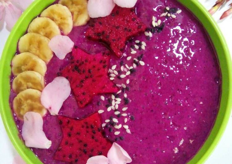 Bagaimana Menyiapkan Banana Dragon Fruit Smoothies Bowl, Lezat Sekali