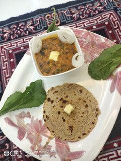 પાલક મગ ની દાળ નું શાક (Palak Moong Dal Sabji Recipe In Gujarati) રેસીપી મુખ્ય ફોટો