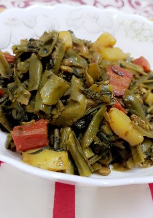 A picture of Mix vegetables (carrots,potatoes, french beans and fenugreek).