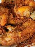 Ayam goreng bumbu laos