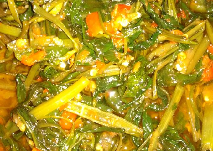 Resep Tumis cah kangkung pedas Anti Gagal