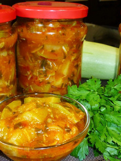 Фото Кабачки в томатном соусе на зиму. Простая и очень вкусная закуска!!!.