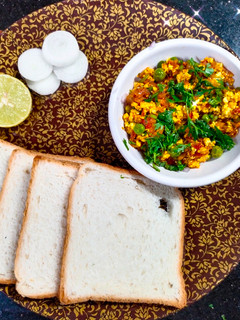 पनीर भुर्जी (paneer bhurji recipe in marathi) रेसिपी चे मुख्य फोटो