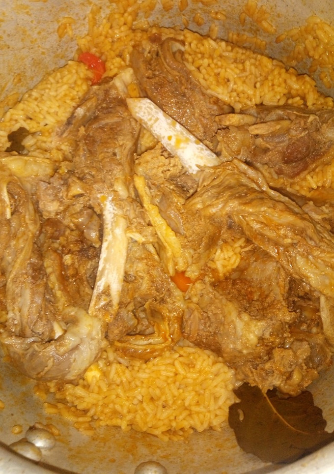 صورة لوصفة ارز🍚 مع ليكوت مقليين بالصوص 🍅😋