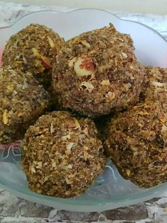 अलसी के लड्डू(Alsi ke laddu recipe in Hindi) रेसिपी मुख्य फोटो