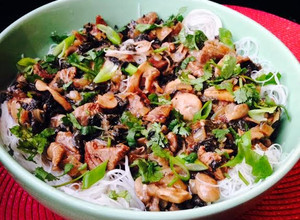 A picture of Beef, Mushroom & Kale Stir fry.