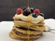 Una foto di banane avena pancake
