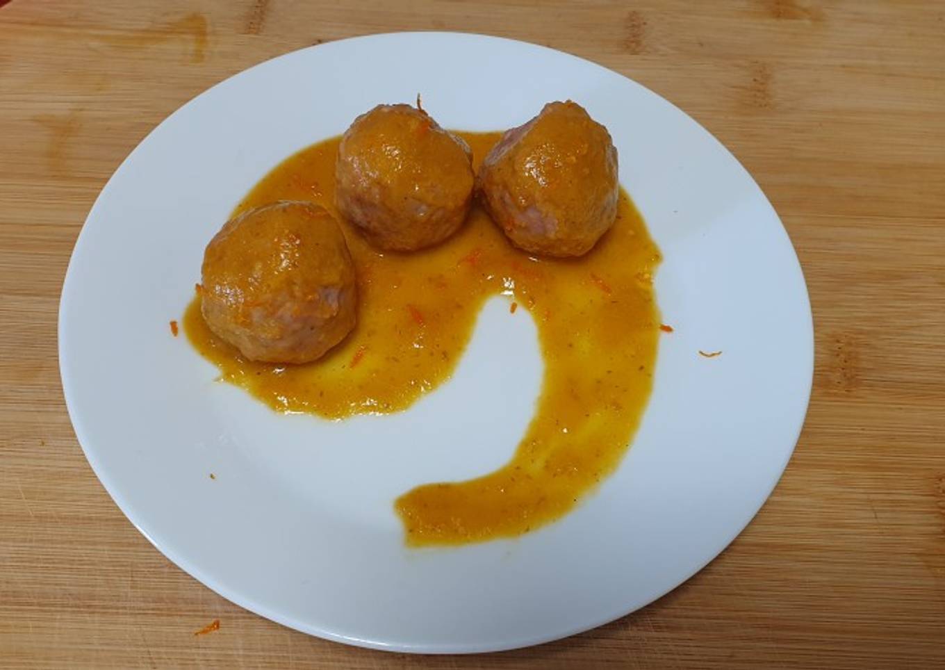 Albóndigas en salsa a la naranja rápidas