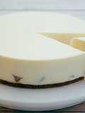 "No-Bake" Yogurt Cheesecake with cooked sweetened apples