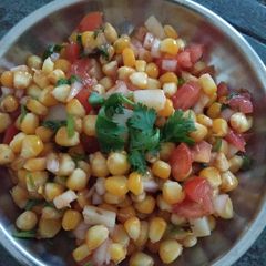A picture of Spicy corn chaat.