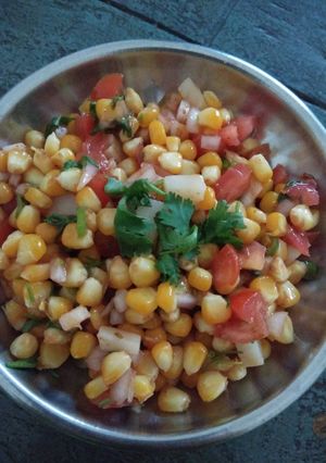 A picture of Spicy corn chaat.