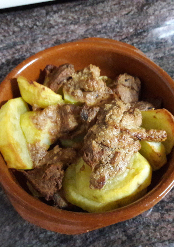 Una foto de Cordero asado con costra de cacahuete sin gluten y vegano🐑