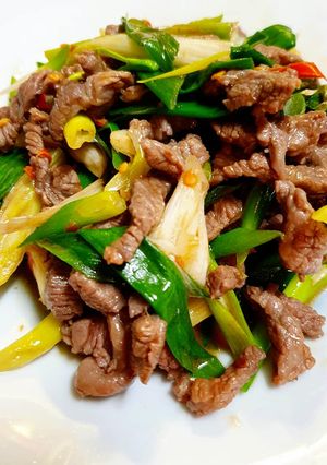 蔥爆牛肉絲 的食譜成品照片