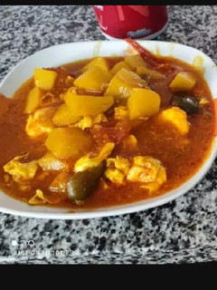 Una foto de Caldo de huevos con papas